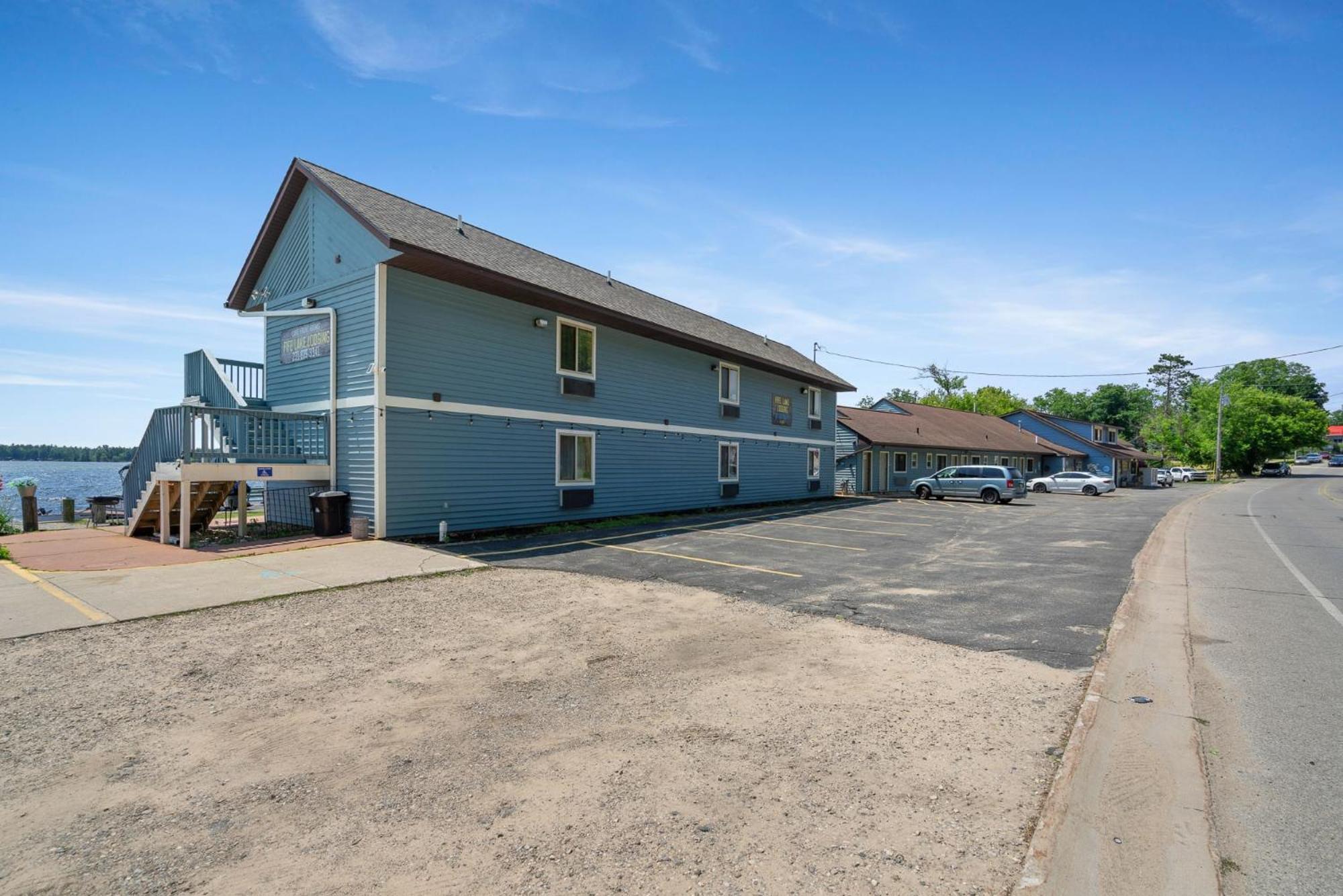 Apartment Fife - Double Queen With Access